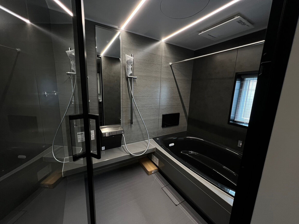 小林住工 【ビルトインガレージ／吹抜け／３階建て】職人技で、ホテルライクの「ライク」を超えた住まいが誕生の建築実例画像8