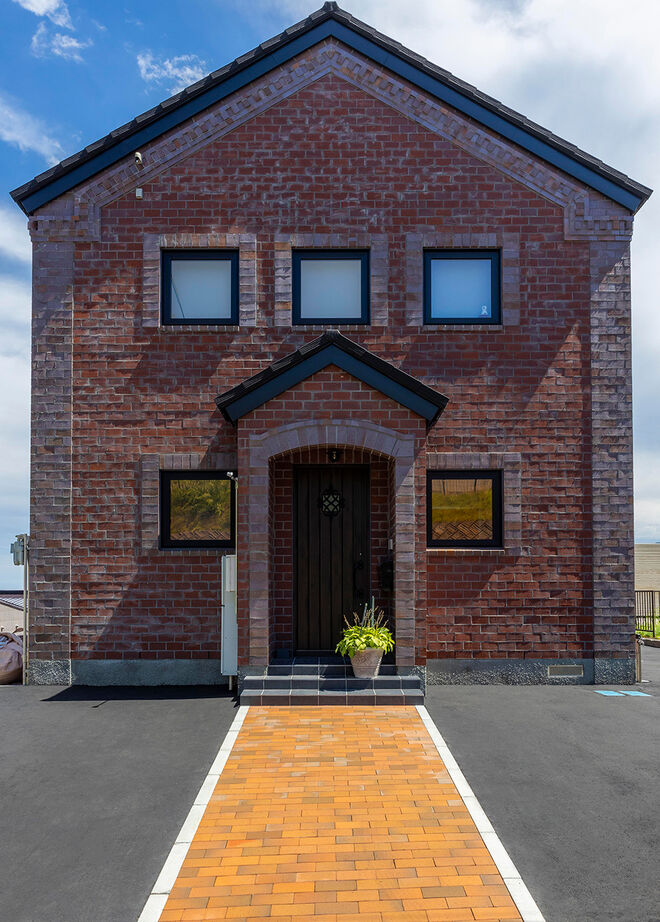 小林住工 【小樽市/2階リビング/レンガ/らせん階段】小樽の街並みや海の景色を存分に楽しめるレンガの家の建築実例画像10