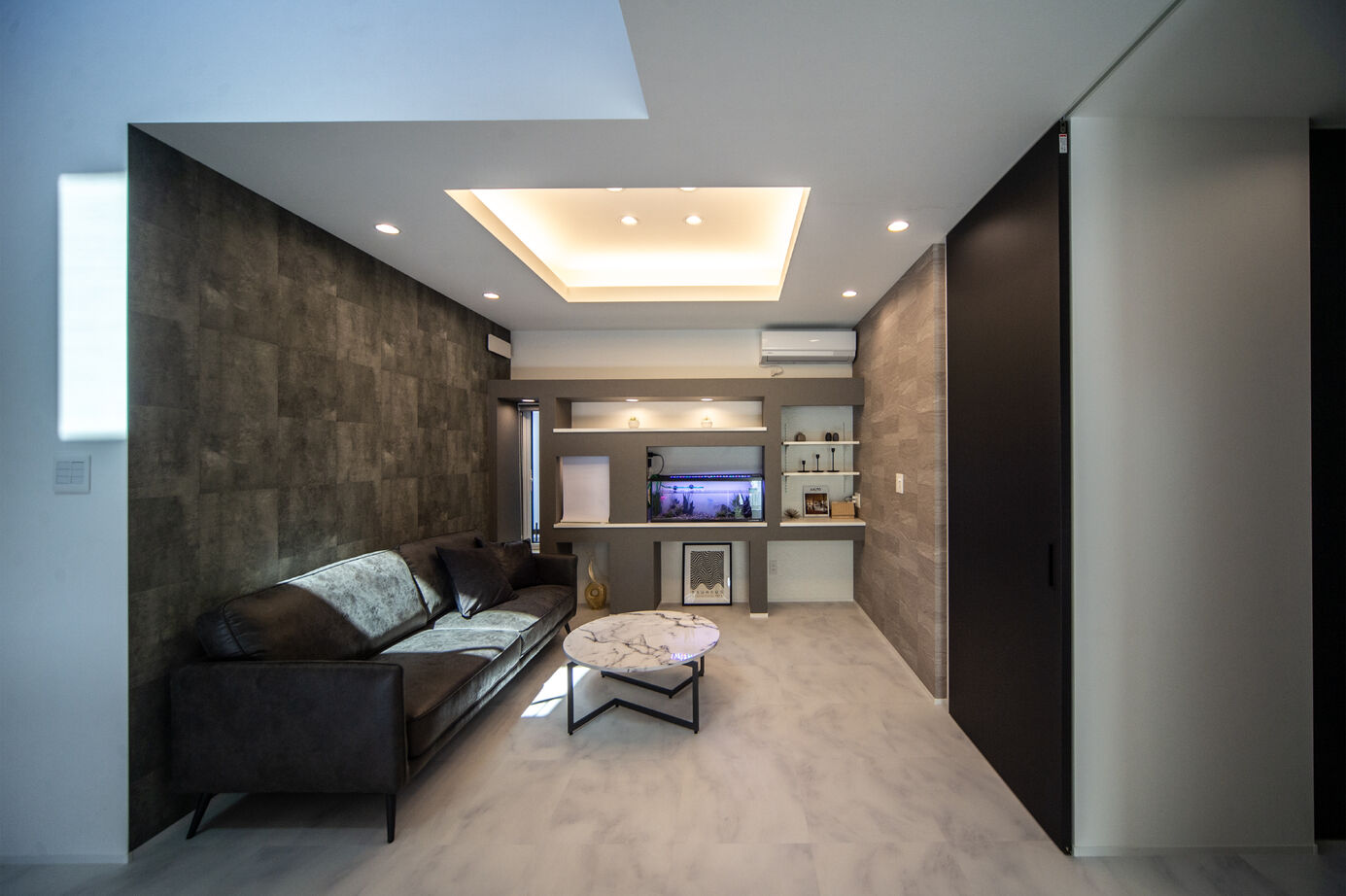 HOUSE THE GARDEN 〈ホテルライク〉大人シックなモノトーンの家の建築実例画像3