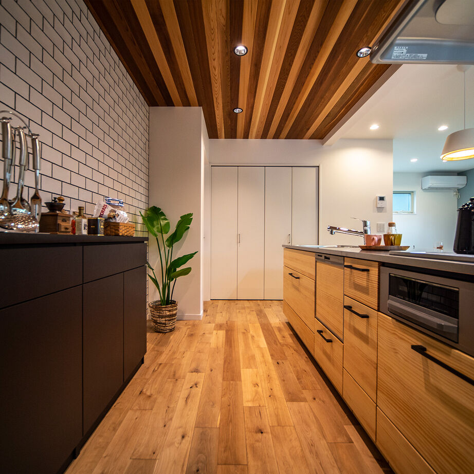 HOUSE THE GARDEN インナーバルコニーのある北欧カフェテイストの家の建築実例画像3