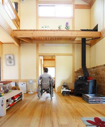 夢ハウス 車いすの為のゆとりと工夫 憧れた薪ストーブの家の建築実例画像4