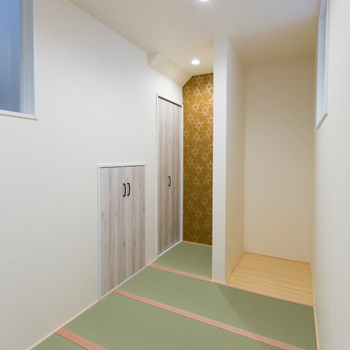 レアルハウス 【愛知|1000万円台|間口5m以下】建築士と一緒に楽しんだリビングの吹抜けから光あふれるおしゃれな家の建築実例画像6