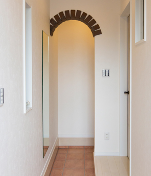 レアルハウス 【愛知|1000万円台|間口5m以下】建築士と一緒に楽しんだリビングの吹抜けから光あふれるおしゃれな家の建築実例画像8