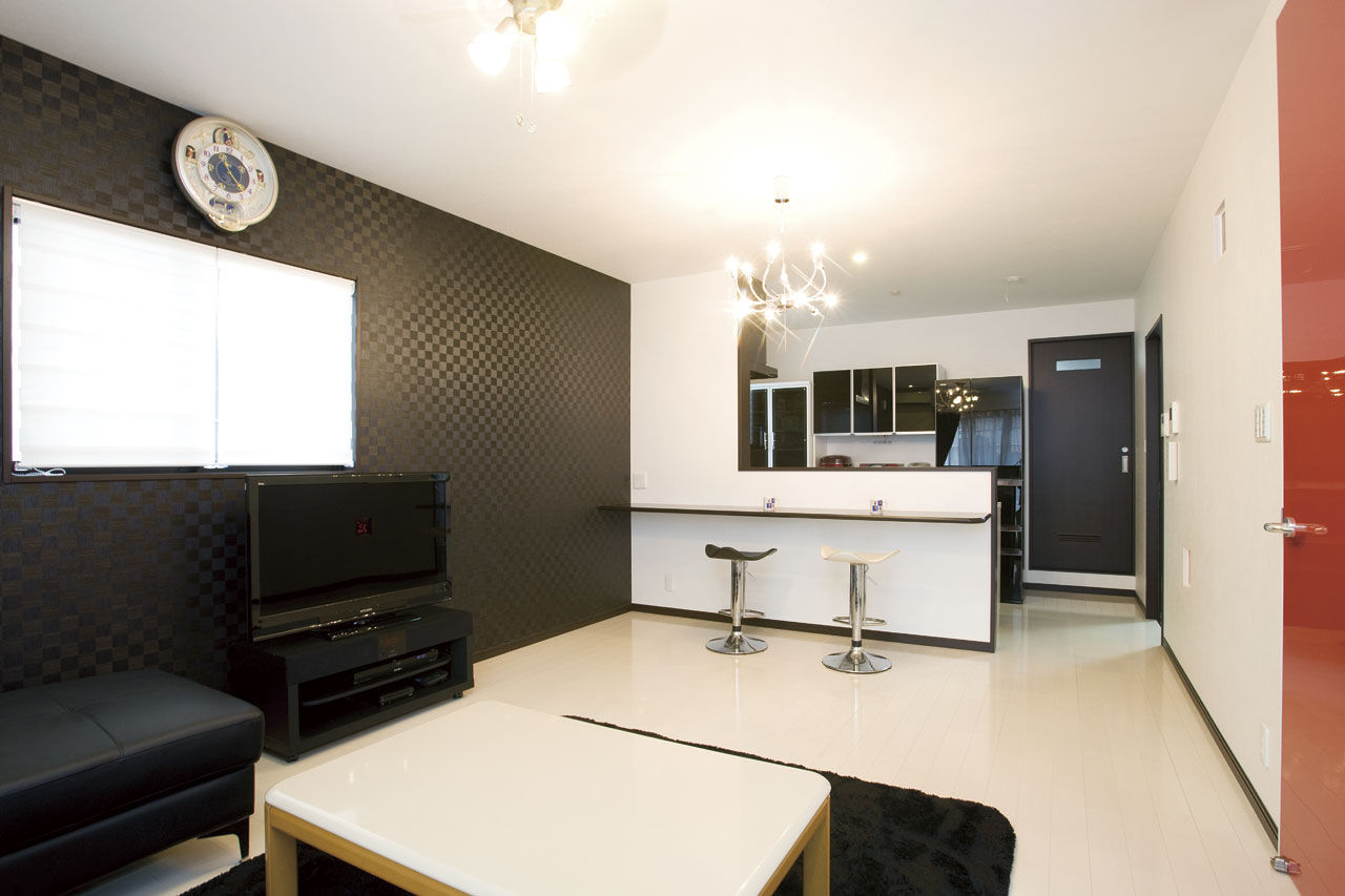 レアルハウス 【愛知|1000万円台|インナーガレージ】特殊な木造で大開口ガレージ実現。モダンな2階リビングの家の建築実例画像5