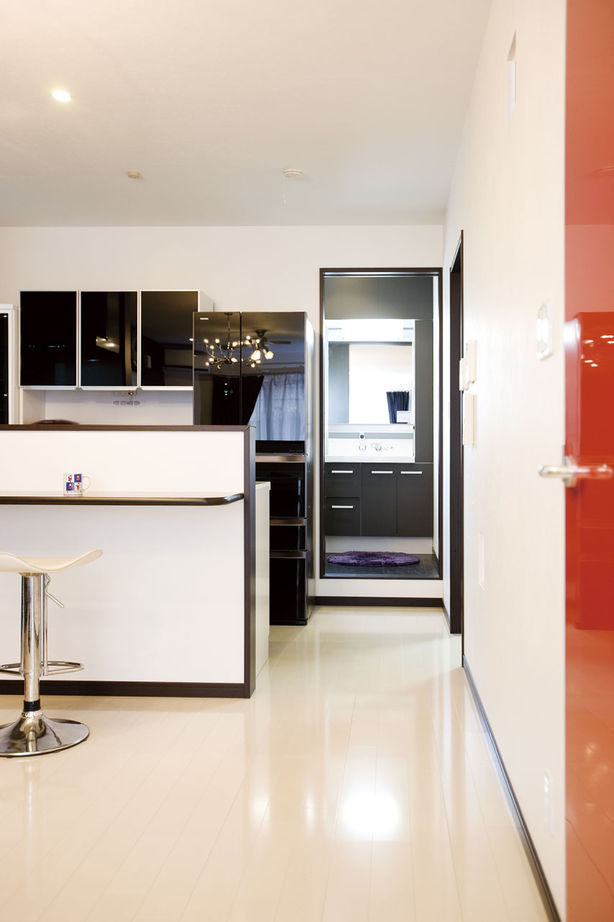 レアルハウス 【愛知|1000万円台|インナーガレージ】特殊な木造で大開口ガレージ実現。モダンな2階リビングの家の建築実例画像6