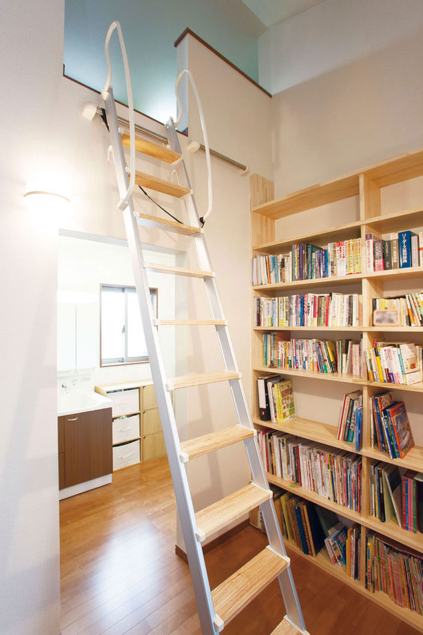 レアルハウス 【愛知|1000万円台|30坪台|二世帯】玄関ホールを広く、ランドリーは２つ。動線の工夫で寛ぎの二世帯にの建築実例画像3