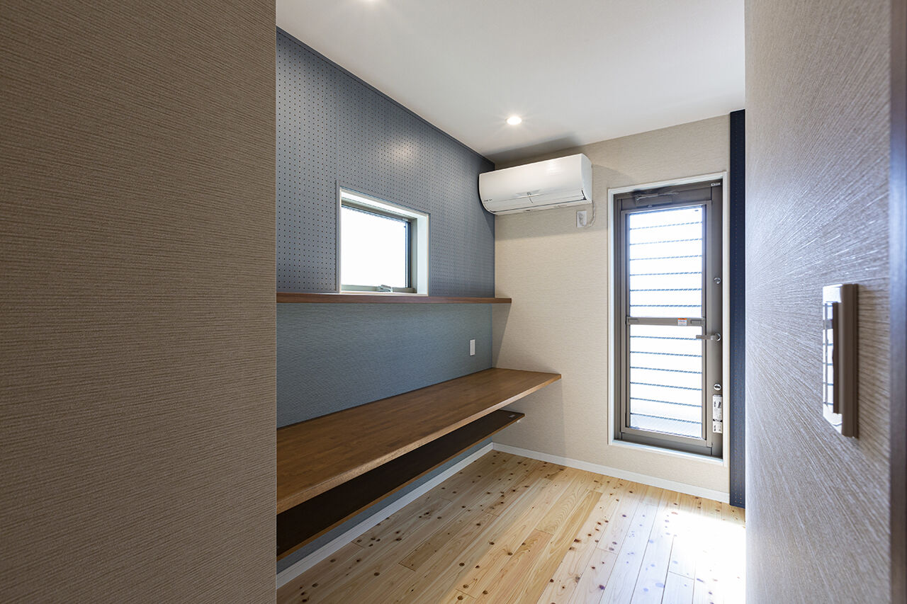 レアルハウス 【愛知県|廊下とつながる土間収納|趣味を楽しむ】収納力と利便性にもこだわった、お洒落に見せる住まいの建築実例画像9