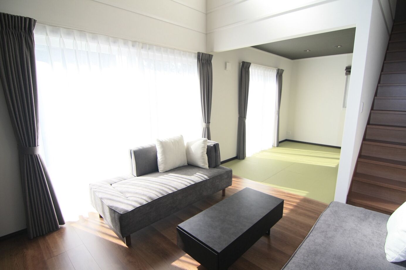 池上建設 生活動線に優れ、吹き抜けとロフトが魅力の高気密高断熱住宅の建築実例画像2