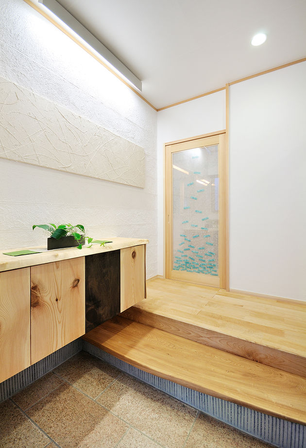 ハウジングサービス 【４LDK+中2階+ロフト】スキップフロアでつながる空間と家族。ママ目線で考え抜かれた自然素材の家の建築実例画像7