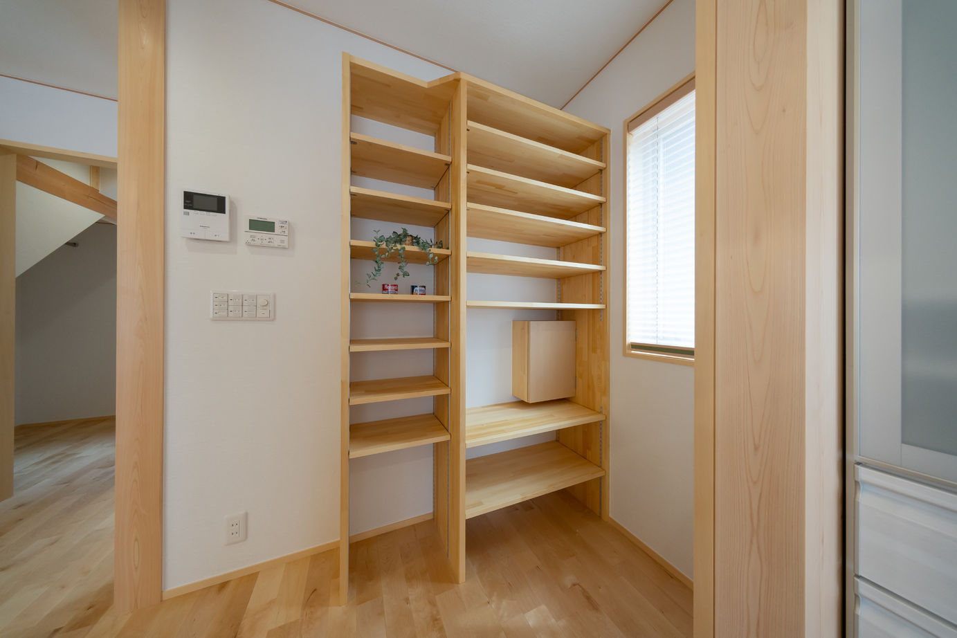 ハウジングサービス 【二人で暮らす平屋風の家/39.65坪】木に包まれた心地よさと安心感が魅力の住まいの建築実例画像3