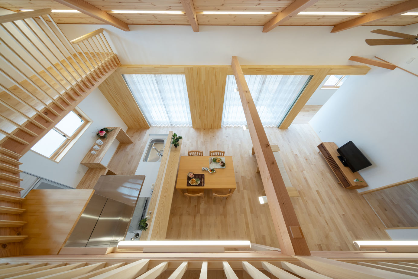 ハウジングサービス 【二人で暮らす平屋風の家/39.65坪】木に包まれた心地よさと安心感が魅力の住まいの建築実例画像5