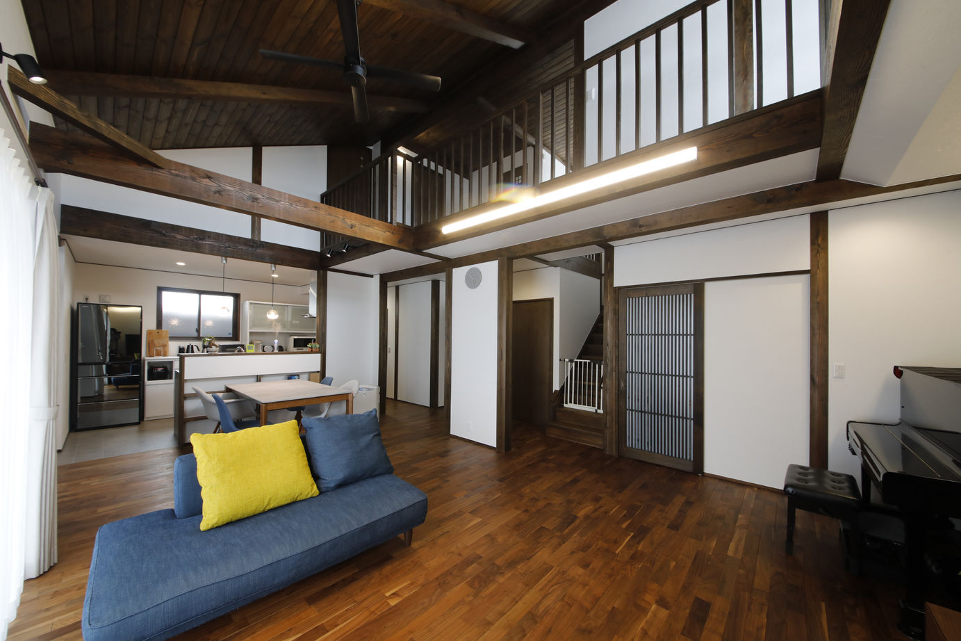 ハウジングサービス 【平屋風×古民家風×ロフト書斎】リビング重視の平屋風。どこか懐かしい古民家風の住まい。の建築実例画像2