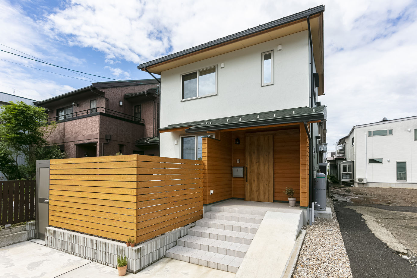 ハウジングサービスの建築実例画像