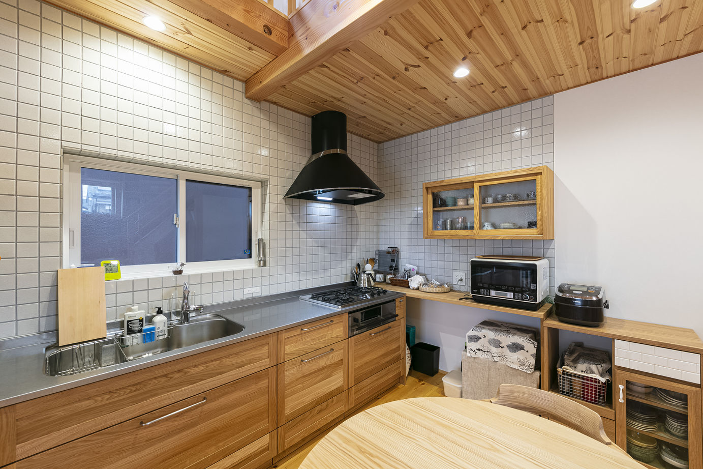 ハウジングサービス 【敷地52坪/33坪/3LDK/木70％/壁付キッチン】趣味を満喫する住まいの建築実例画像3