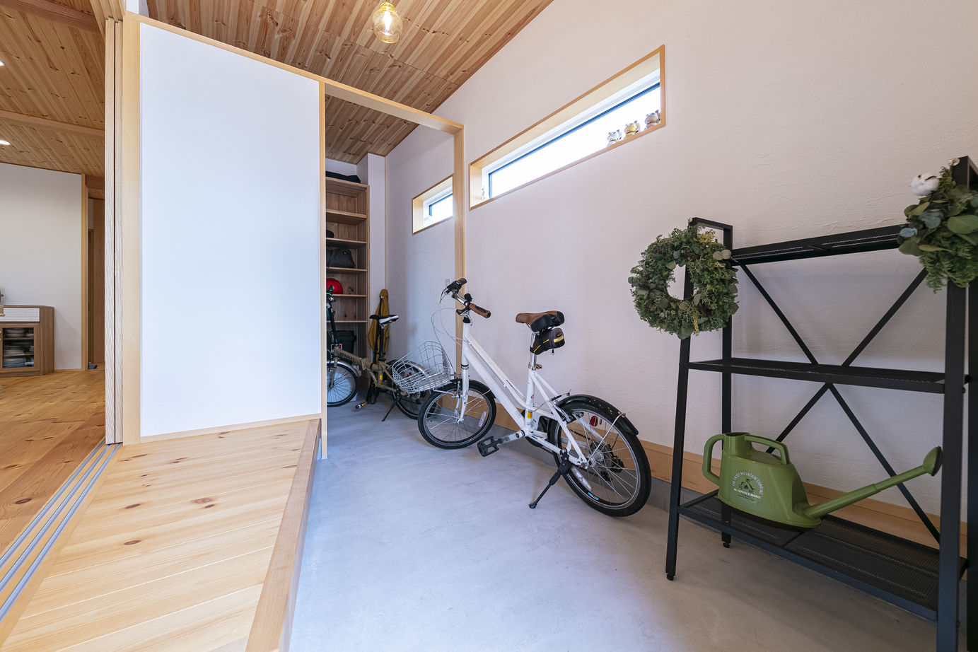 ハウジングサービス 【敷地52坪/33坪/3LDK/木70％/壁付キッチン】趣味を満喫する住まいの建築実例画像7