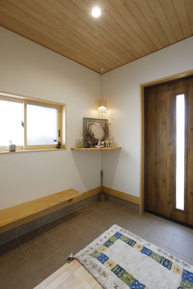 ハウジングサービス 【延床38坪/小屋裏】マストアイテムはアイランドキッチン。居心地のいい「間取り」と「木のぬくもり」。の建築実例画像8