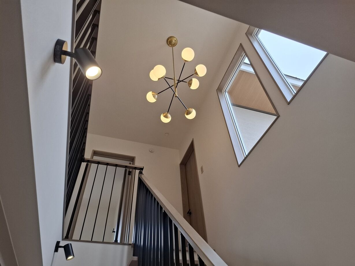 山田工務店 美しいグラフテクトキッチンが空間をスタイリッシュに飾る住まいの建築実例画像5