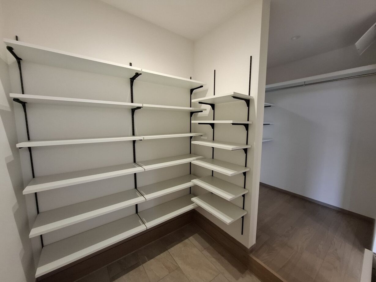 山田工務店 美しいグラフテクトキッチンが空間をスタイリッシュに飾る住まいの建築実例画像7