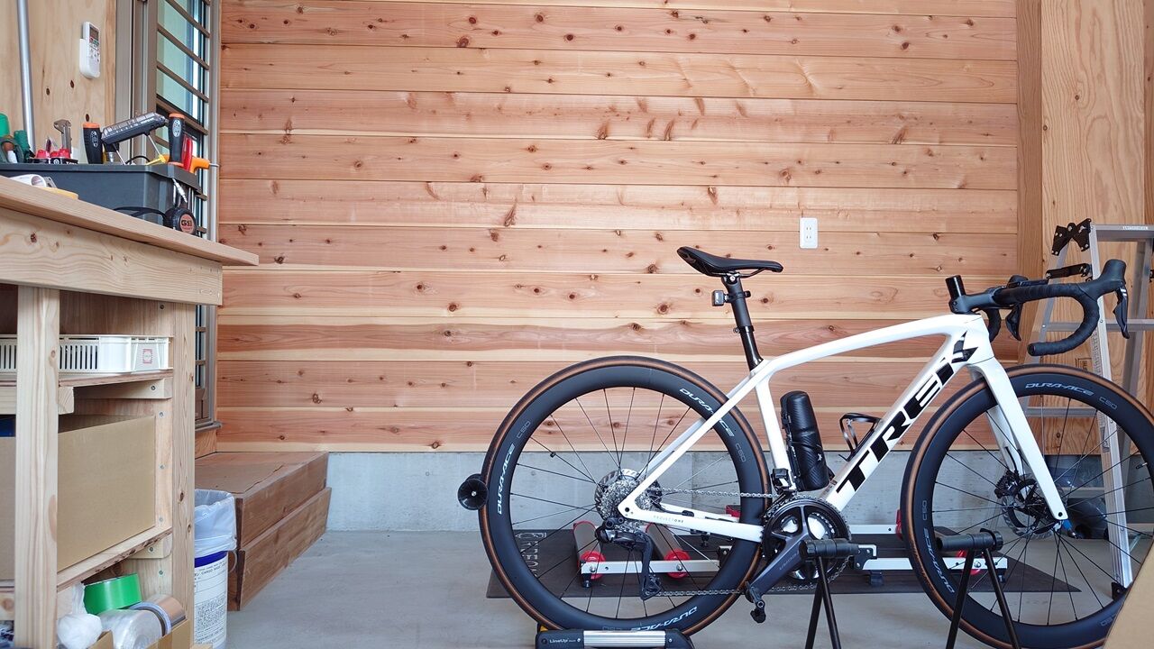 Oceansforest HOMES（豊木材株式会社） 【2000万円台/40坪/ビルトインガレージ】愛車のメンテナンスや畑仕事を満喫できる山小屋風の家の建築実例画像3