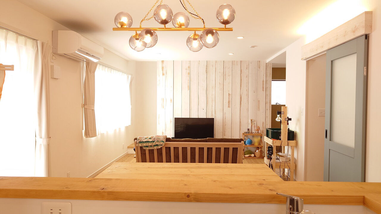 Oceansforest HOMES（豊木材株式会社） 【2000万円台/40坪/ビルトインガレージ】愛車のメンテナンスや畑仕事を満喫できる山小屋風の家の建築実例画像5