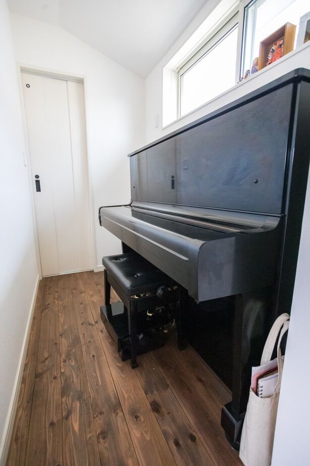 Oceansforest HOMES（豊木材株式会社） 【サーファーズハウス/吹抜け/30坪】やりたいことを全部詰め込んだ、よくばり多国籍ハウスの建築実例画像9