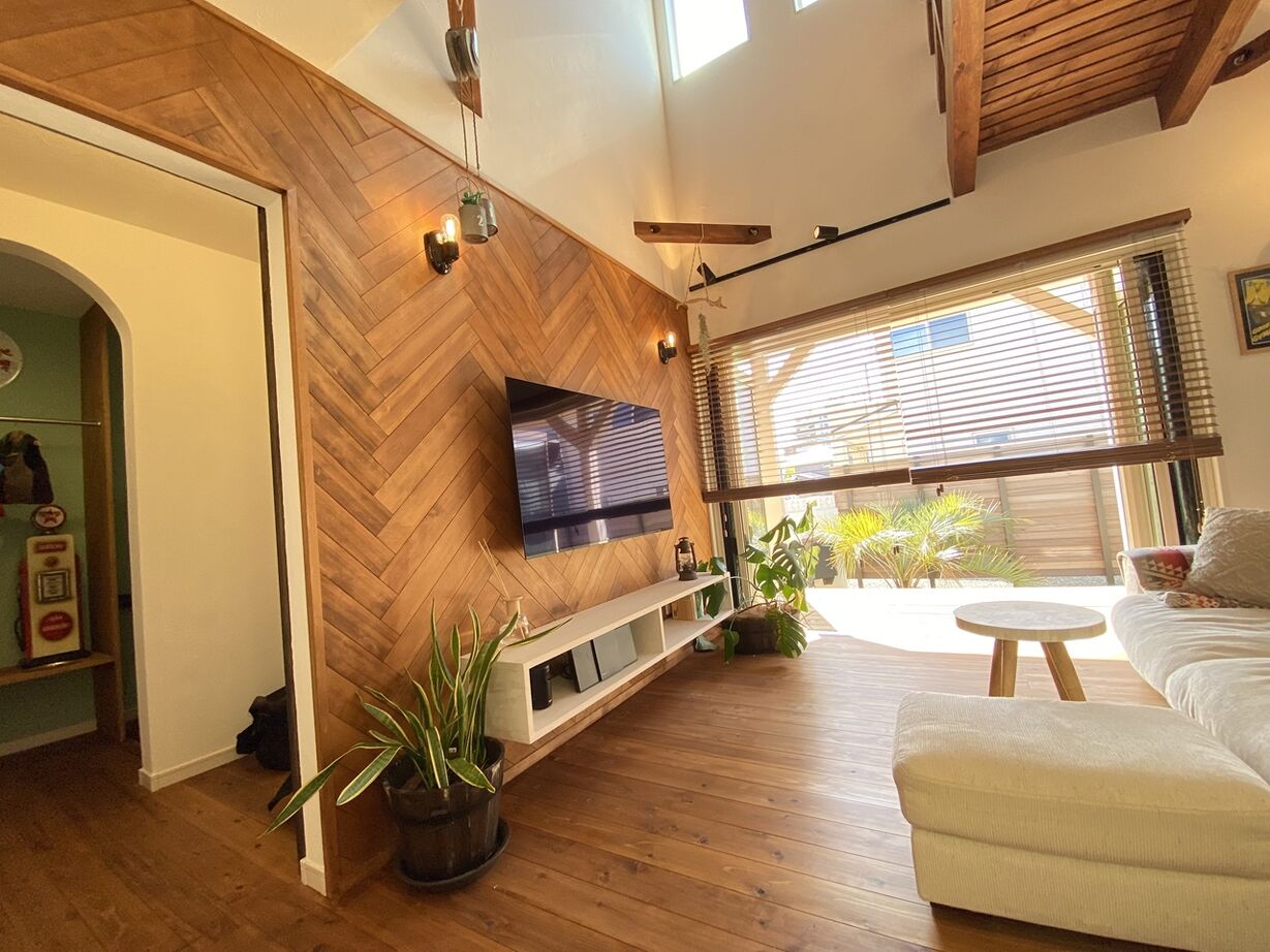 Oceansforest HOMES（豊木材株式会社） 【2000万円台/サーファーズハウス/吹抜け/30坪】趣味のサーフィンも、家での家族時間も大切にした家の建築実例画像2