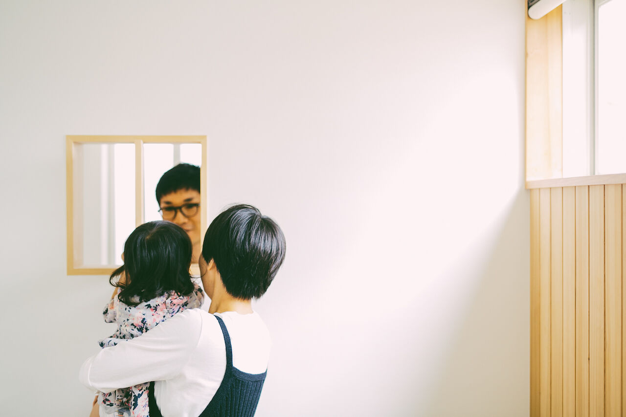 Hello architects 【吹抜け/ウッドデッキ】住まうほどに愛着が増す、平屋のように暮らせる住まいの建築実例画像9