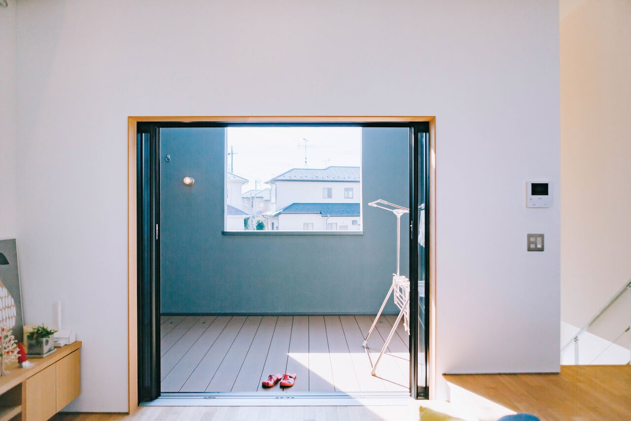 Hello architects 【2階リビング/インナーテラス】こだわりとアイデアを詰め込んだ、デザインと機能性を備えた家の建築実例画像4