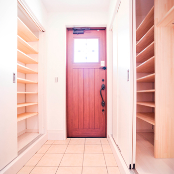 のこのこのいえ 【1480万円】コンパクトな敷地を有効活用。光がすみずみまで広がるクリアな白の家の建築実例画像4