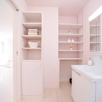 のこのこのいえ 【1480万円】コンパクトな敷地を有効活用。光がすみずみまで広がるクリアな白の家の建築実例画像8