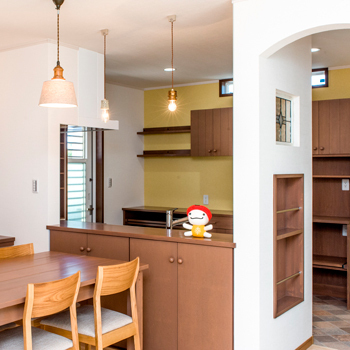 のこのこのいえ セミオーダーなのにオリジナル造作がたっぷり！外構含めて1000万円台で叶えた、カフェスタイルの可愛い家の建築実例画像2