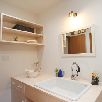 のこのこのいえ 【平屋/1000万円台/23.5坪/間取り図】ローコストで予算内に叶えた、ロフト+おしゃれな収納階段のある実例の建築実例画像4