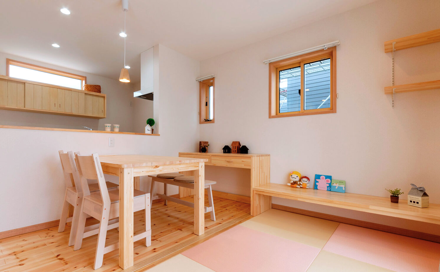のこのこのいえ 【1600万円台｜間取り図有】畳のあるLDKは気楽に寝転べて幸せ。手づくり家具も叶った！土間収納のある実例の建築実例画像4