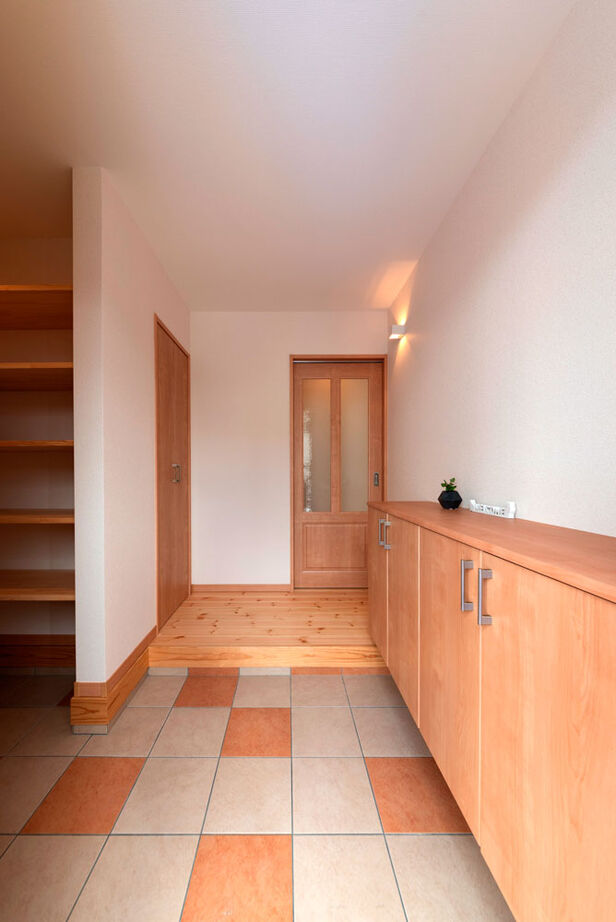 のこのこのいえ 【1600万円台｜間取り図有】畳のあるLDKは気楽に寝転べて幸せ。手づくり家具も叶った！土間収納のある実例の建築実例画像7