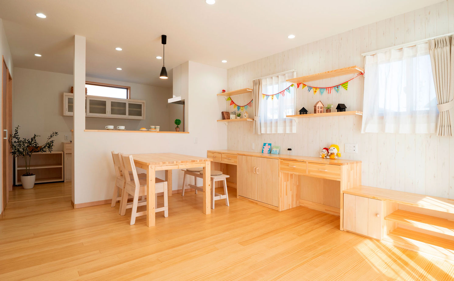 のこのこのいえ 【1800万円台｜間取り図有】海辺を感じる「サーファーズハウス」。回遊動線や機能性素材で住み心地もアップの建築実例画像6