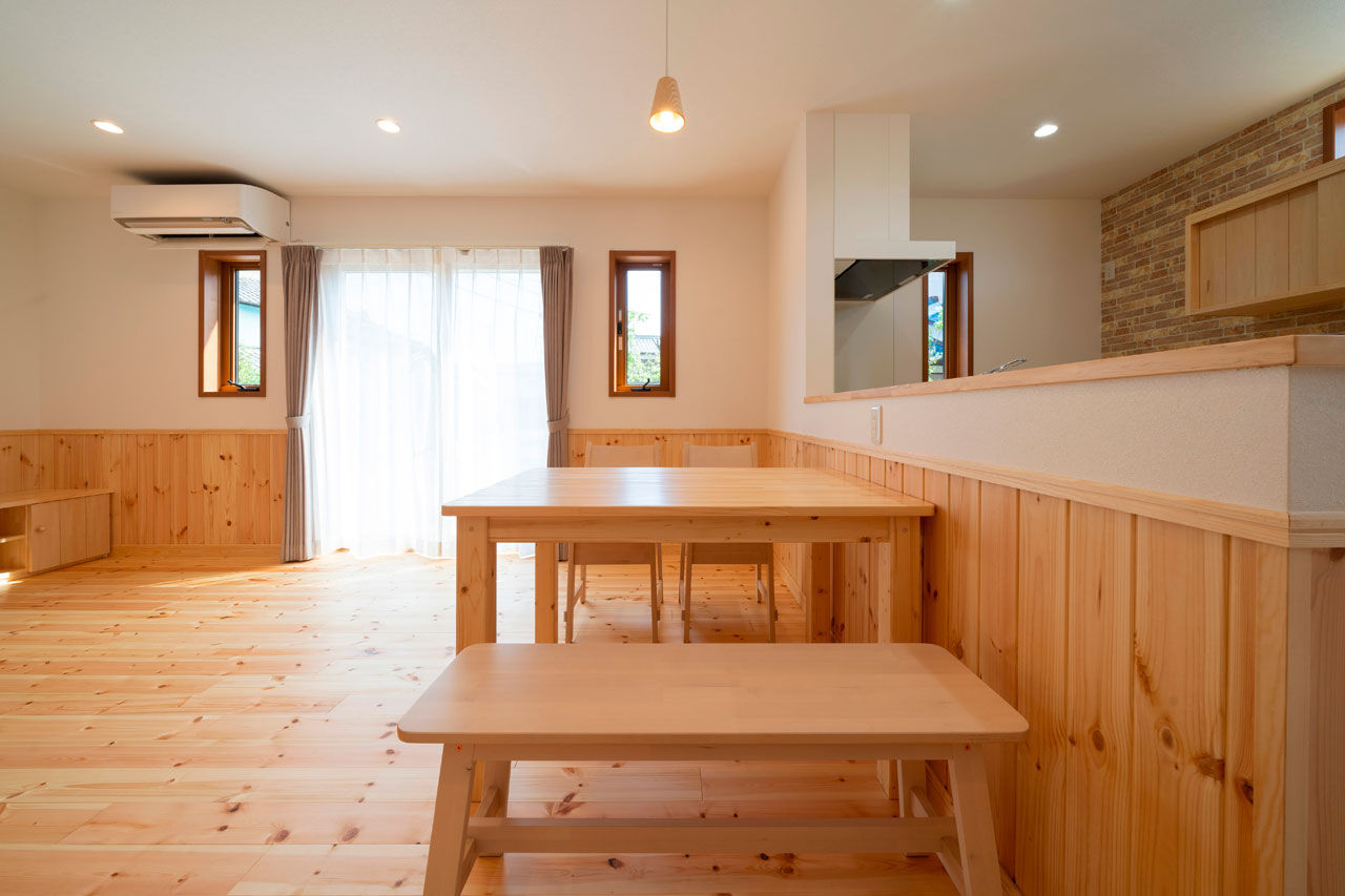 のこのこのいえ 【1320万円×20坪｜小さな平屋】変形地で駐車場3台を叶えた平屋。無垢に包まれた空間は想像以上に広々！の建築実例画像3