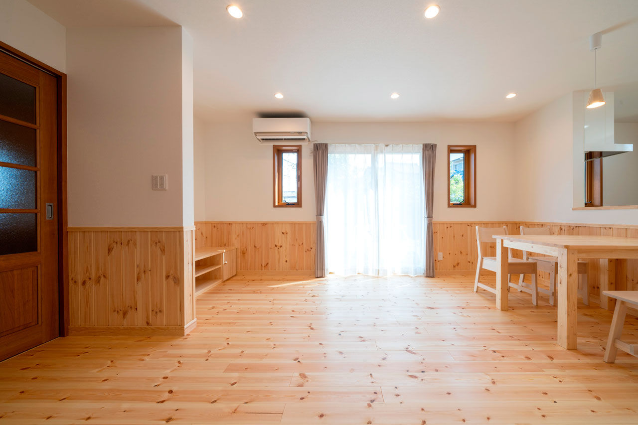 のこのこのいえ 【1320万円×20坪｜小さな平屋】変形地で駐車場3台を叶えた平屋。無垢に包まれた空間は想像以上に広々！の建築実例画像8