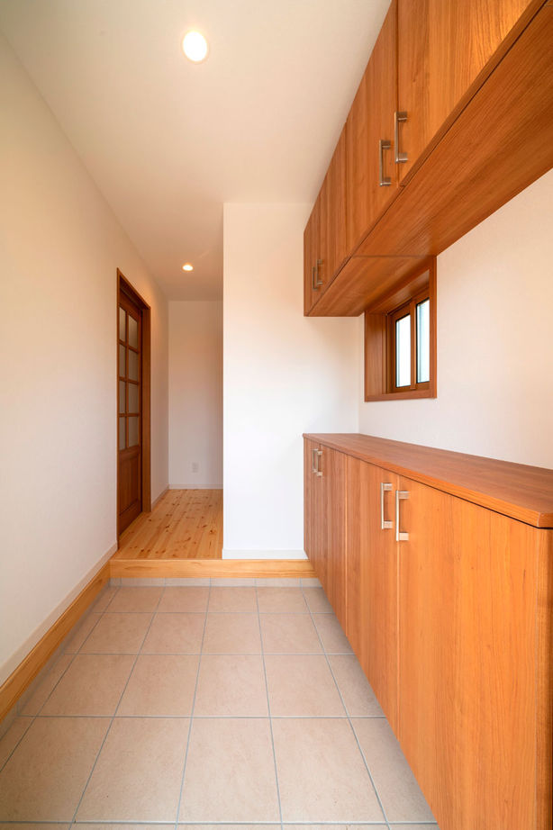 のこのこのいえ 【1320万円×20坪｜小さな平屋】変形地で駐車場3台を叶えた平屋。無垢に包まれた空間は想像以上に広々！の建築実例画像9