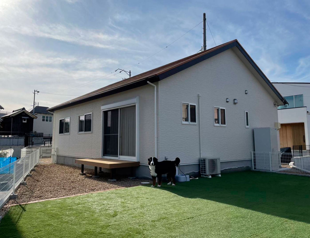 のこのこのいえ 【1000万円台×23坪×可愛い平屋｜間取り図あり】大型犬と過ごせる勾配天井のLDK 、３つの独立した洋室も！の建築実例画像3