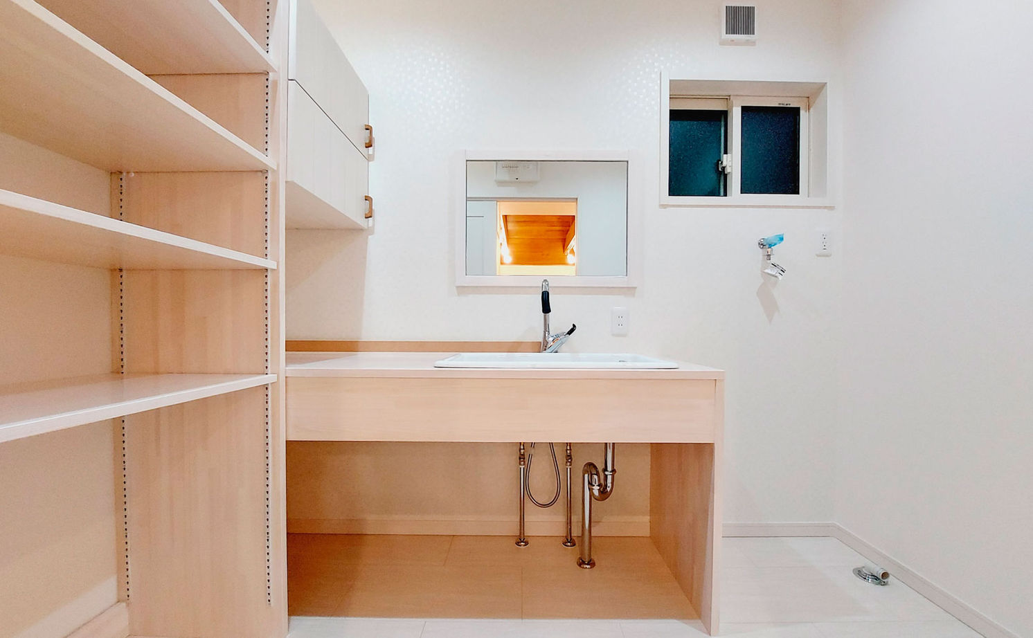 のこのこのいえ 【1000万円台×23坪×可愛い平屋｜間取り図あり】大型犬と過ごせる勾配天井のLDK 、３つの独立した洋室も！の建築実例画像6