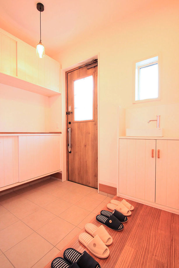 のこのこのいえ 【1000万円台×32坪×可愛い2階建て｜間取り図】白無垢キッチンにたっぷり造作収納、広い庭で子育て満喫！の建築実例画像4