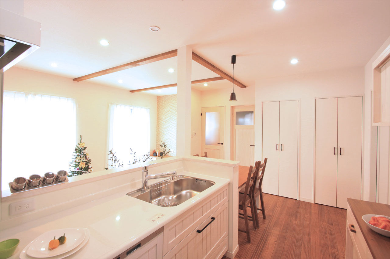 のこのこのいえ 【1000万円台×32坪×可愛い2階建て｜間取り図】白無垢キッチンにたっぷり造作収納、広い庭で子育て満喫！の建築実例画像6