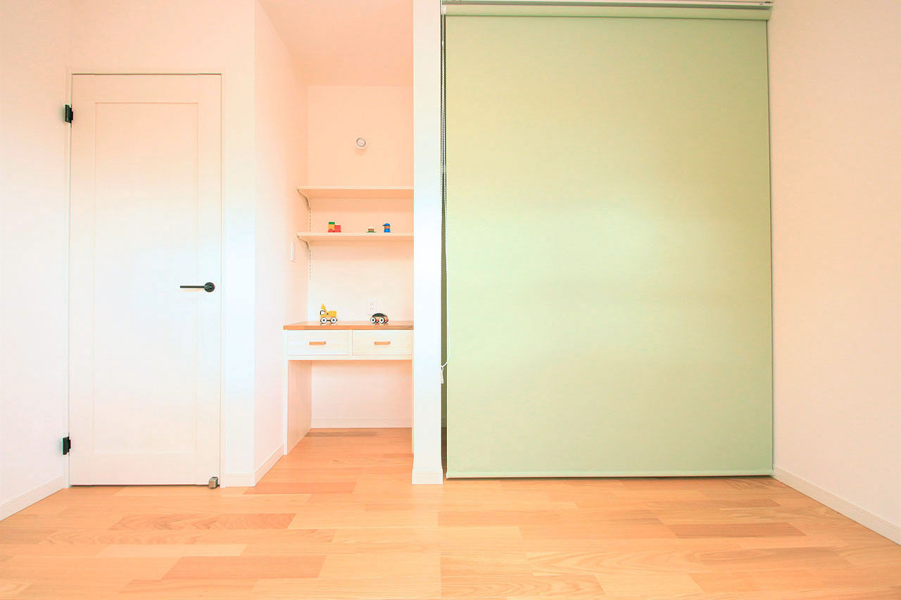 のこのこのいえ 【1000万円台×32坪×可愛い2階建て｜間取り図】白無垢キッチンにたっぷり造作収納、広い庭で子育て満喫！の建築実例画像9