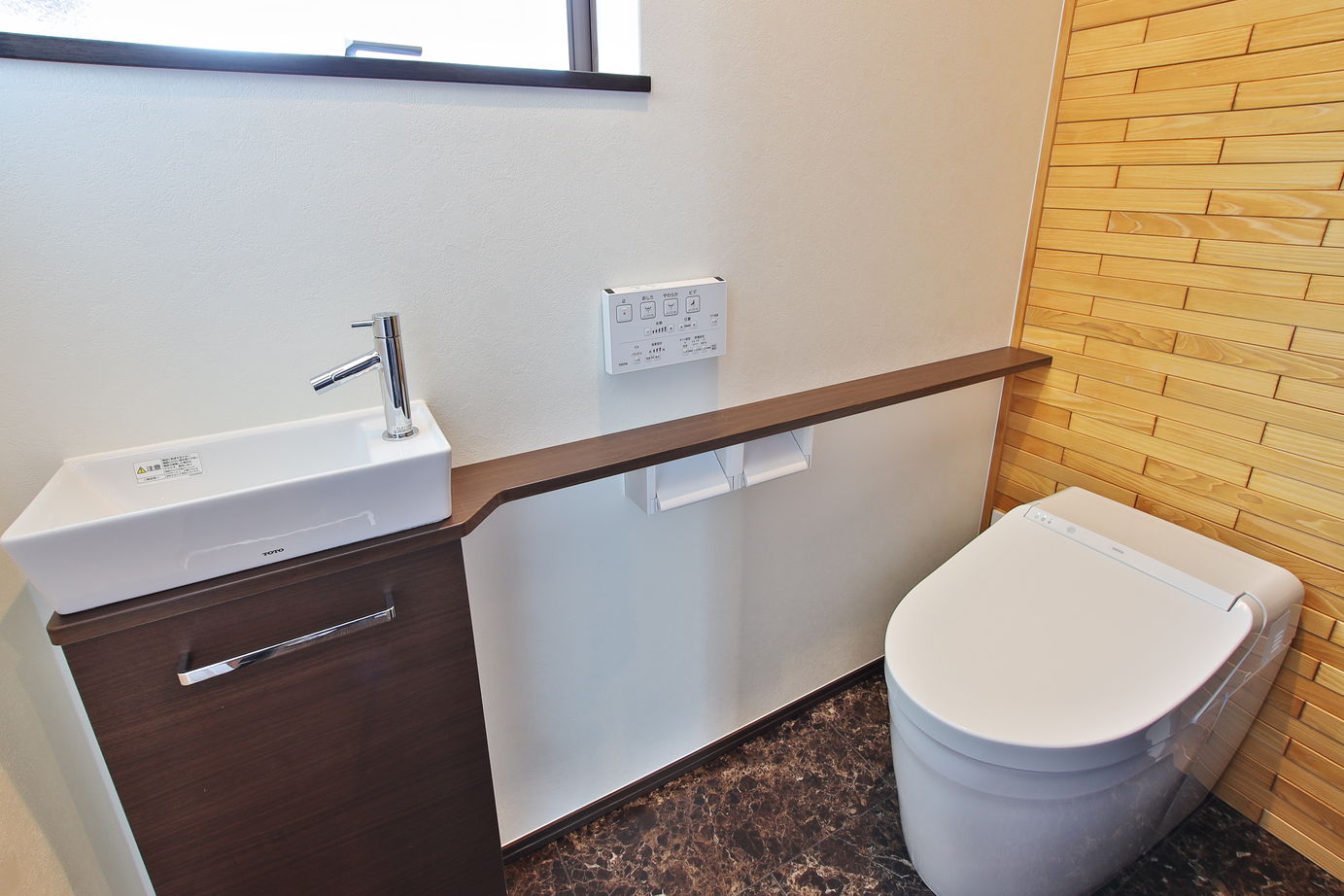 タカノホーム 【36坪/3LDK/制震装置/W断熱】和風の外観×ブルックリンスタイルな内観、安心と快適さを盛り込んだ明るい家の建築実例画像7