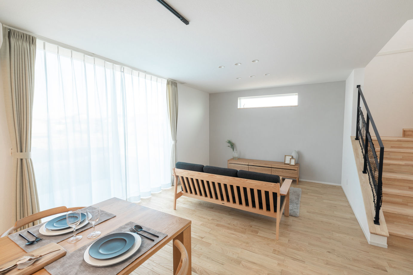 タカノホーム 【富山市/3LDK/35坪/光触媒サイディング/W断熱/制震装置】納得の性能でメンテ費用も家事効率も満足の家の建築実例画像4