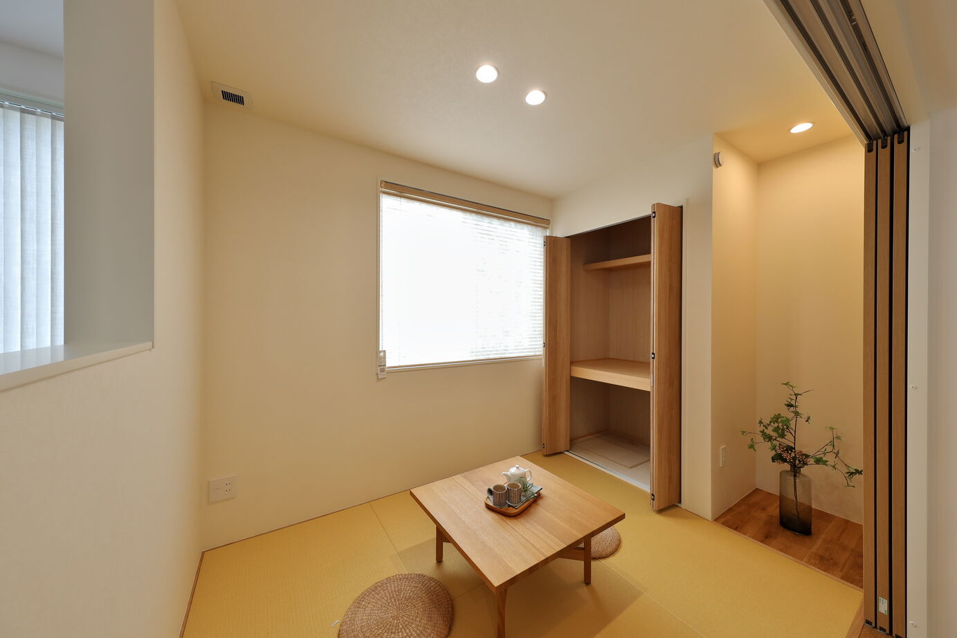 タカノホーム 【2000万円台/40坪台/4LDK/2階建て/間取り図】愛車を2台格納できるインナーガレージがあるこだわりの家の建築実例画像7