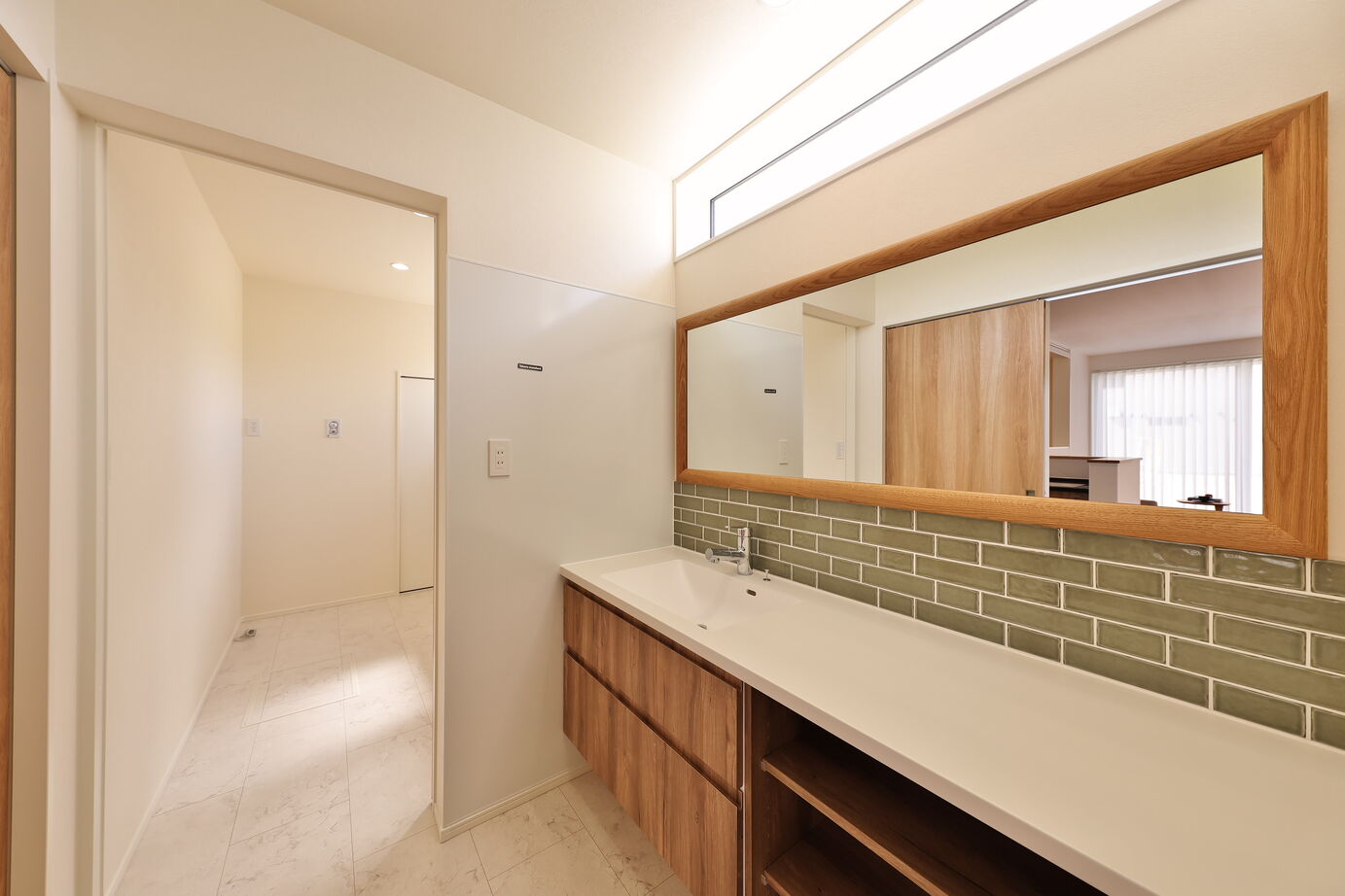 タカノホーム 【2000万円台/40坪台/4LDK/2階建て/間取り図】愛車を2台格納できるインナーガレージがあるこだわりの家の建築実例画像8