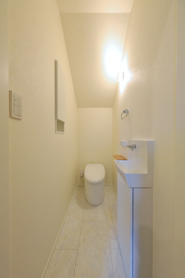 タカノホーム 【2000万円台/40坪台/4LDK/2階建て/間取り図】愛車を2台格納できるインナーガレージがあるこだわりの家の建築実例画像9