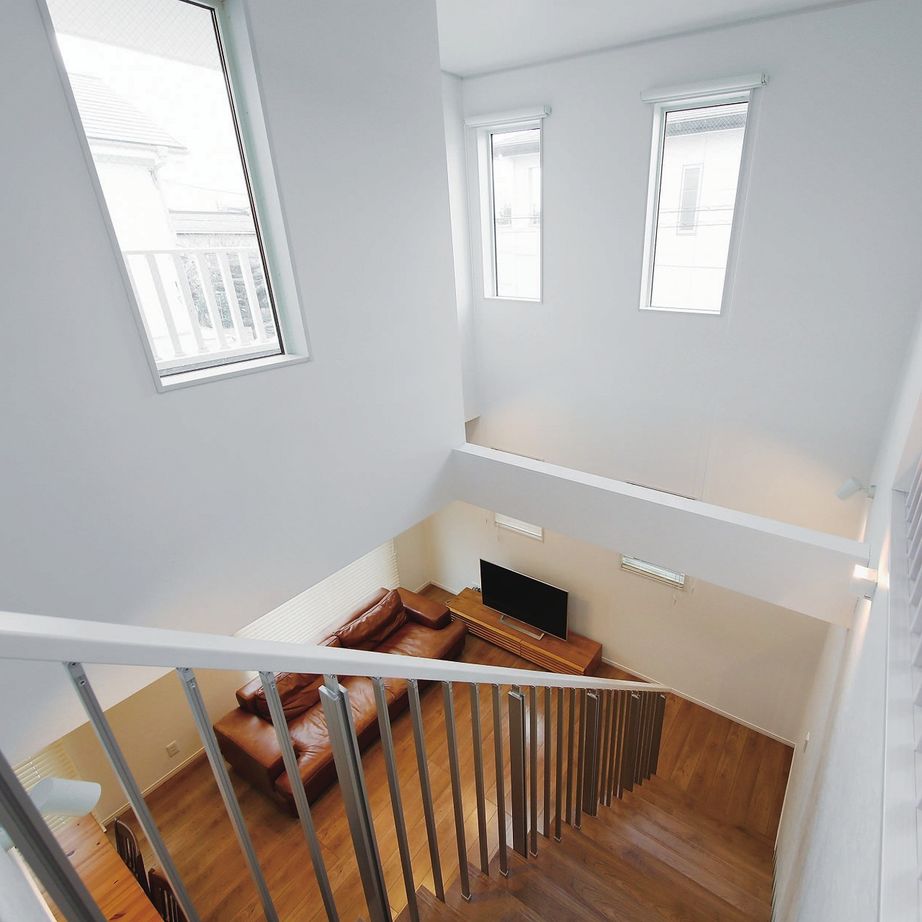 一級建築士事務所　日本住宅（室澤工務店） 【平塚市/１７４９万円/ラップサイディング/間取り図有】輸入住宅風の外観と開放感のあるリビングの建築実例画像6