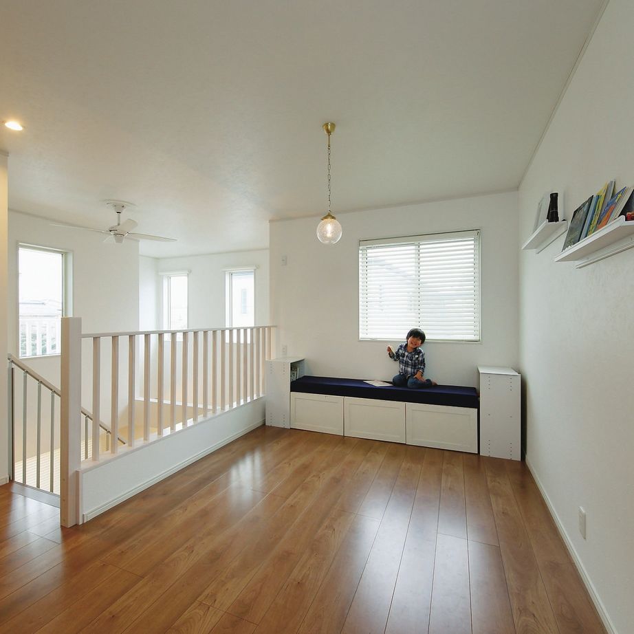 一級建築士事務所　日本住宅（室澤工務店） 【平塚市/１７４９万円/ラップサイディング/間取り図有】輸入住宅風の外観と開放感のあるリビングの建築実例画像7